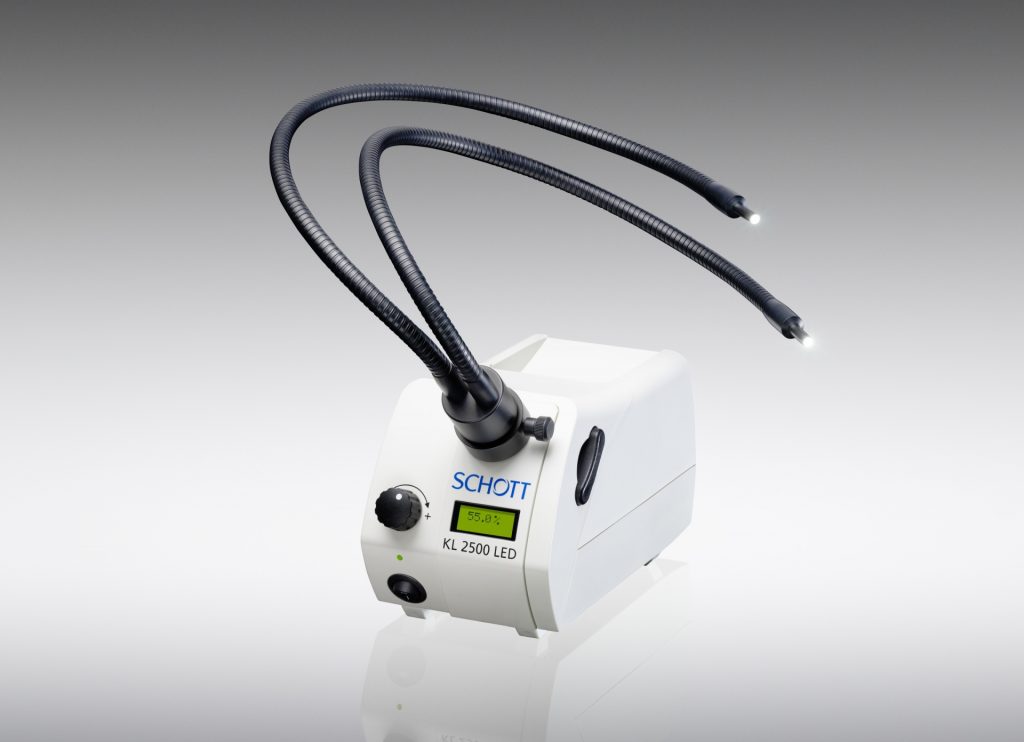 Source de lumière froide KL 2500 LED pour fibres optiques