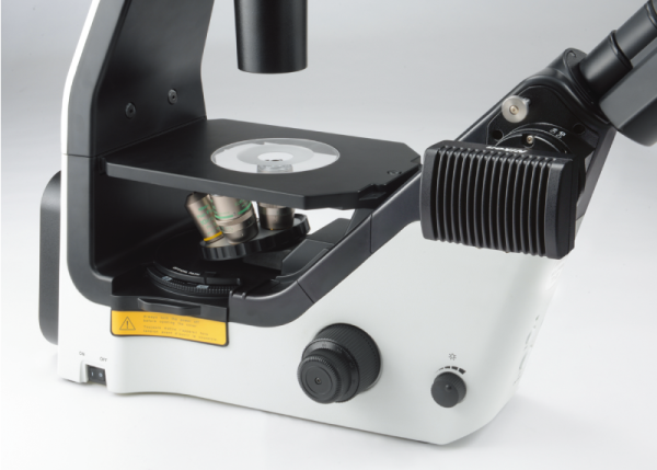 Microscope inversé Nikon Ts2